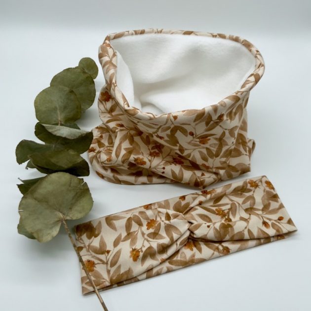 Loop Set aus Vlies und Blumenmuster Jersey